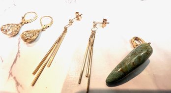 14K And Malachite Horn With Earrings