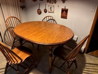 Oak Oval Dining Room Table, 5 Chairs, One Leaf