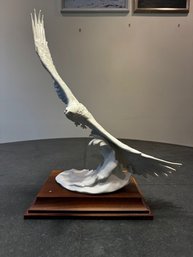 Porcelain Bald Eagle Soaring 1838/3000 By Kaiser West Germany