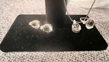 An Ensemble Of Necklace, Earrings And Ring Sterling Silver With Tourmaline/peridot?