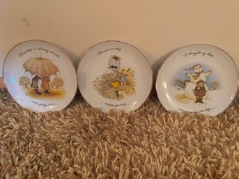 Set Of Three Holly Hobby Plates Friendship, Love, Summer Made By American Greetings Early 1970's