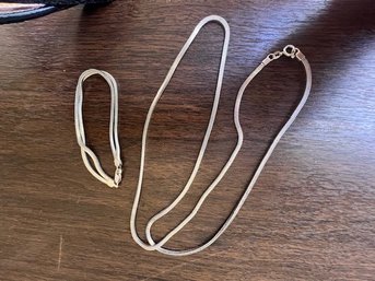 An Exquisite Set Of Sterling Silver 925 Double Bracelet With 24' Matching Snake Necklace