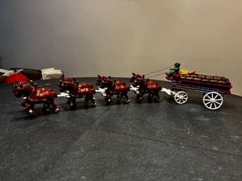 Vintage Cast Iron 8 Clydesdale Horse Drawn Wagon With Barrels Great Condition