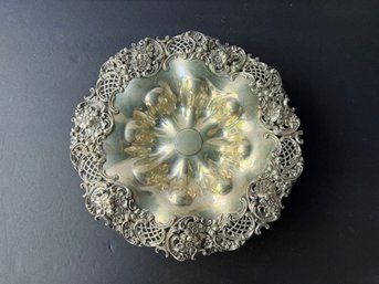 Exquisite Gorham 4022 Sterling Silver Repousse Footed Candy Bowl 24.5 Ounces