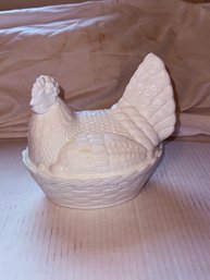 1968-72 Fenton White Milk Glass Hen On Nest Covered Dish