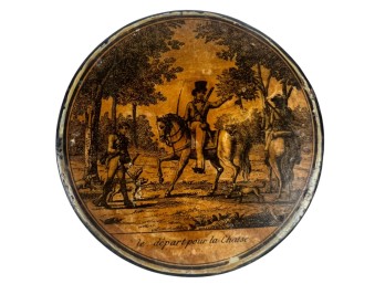 ANTIQUE LACQUERED FRENCH SNUFF BOX