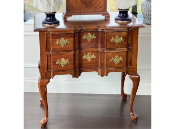 PENNSLYVANIA HOUSE MAHOGANY BLOCKFRONT LOWBOY