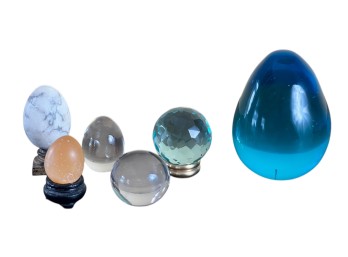 GROUPING Of MINERAL, GLASS & CRYSTAL EGGS