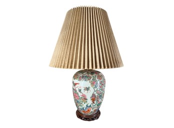 (20th c) CHINESE PORCELAIN TABLE LAMP