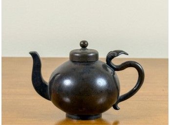 BRONZE CHINESE SCHOLARS WATER DROPPER