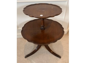 20th CENTURY TWO TIERED MAHOGANY PIE CRUST TABLE