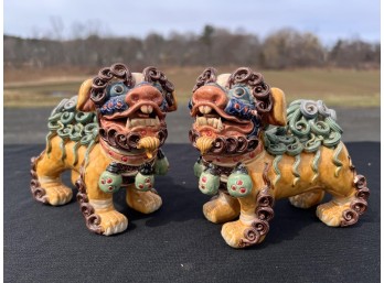 PAIR OF VINTAGE CERAMIC FOO DOGS