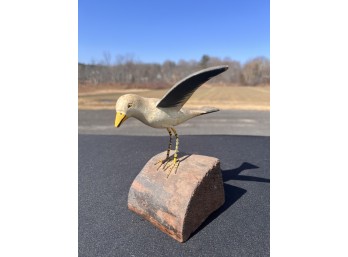 VINTAGE HAND CARVED AND PAINTED SEAGULL ON STAND