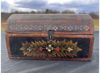 VINTAGE HAND PAINTED DOME TOP KEEPSAKE BOX