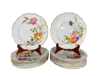 SET OF (12) HAND PAINTED PORCELAIN PLATES