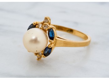 14k GOLD RING with PEARL SAPPHIRE& DIAMONDS