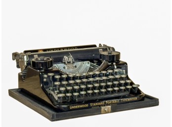 UNDERWOOD (4) BANK STANDARD PORTABLE TYPEWRITER