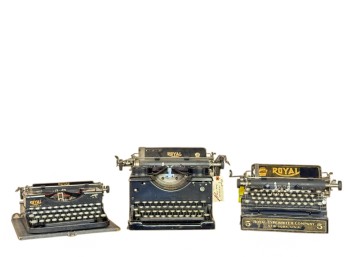 GROUPING (3) ROYAL TYPEWRITERS