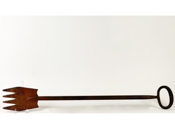 (4) PRONGED IRON ICE CHISEL