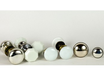 GROUPING OF MERCURY & MILK GLASS DOOR KNOBS