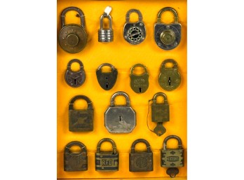 GROUP (15) FOOT LOCKER PADLOCKS