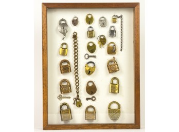 ANTIQUE & VINTAGE FOOT LOCKER/LUGGAGE LOCKS