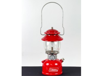 SCARCE VINTAGE COLEMAN LANTERN MODEL 200A in RED