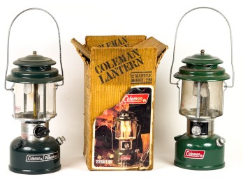 (2) VINTAGE COLEMAN LANTERNS MODELS 220K & 290
