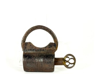 EARLY IRON DRUM & SCREW PADLOCK
