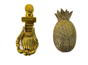 ANTIQUE BRASS PINEAPPLE & SHELL FORM DOOR KNOCKERS