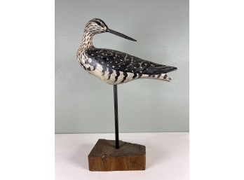 VINTAGE CARVED AND PAINTED SHOREBIRD DECOY