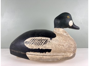 VINTAGE CARVED & PAINTED GOLDENEYE DECOY
