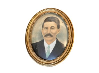 PASTEL PORTRAIT OF A GENTLEMAN IN A GILT FRAME