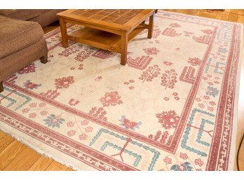 ARTS and CRAFTS INSPIRED ROOM-SIZED CARPET