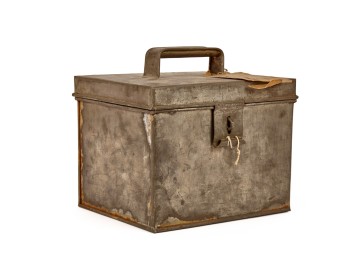 TIN BOX with HAVERHILL MONDAY-EVENING CLUB TAG