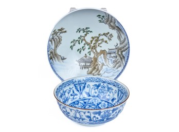 (2) SIGNED JAPANESE PORCELAIN BOWLS