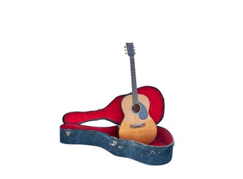 VINTAGE YAMAHA FG- 75 GUITAR