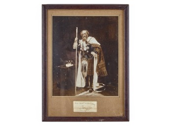 PHOTO & CLIPPED SIGNATURE OF 26th EARL OF CRAWFORD