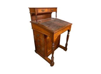 VICTORIAN MAHOGANY DAVENPORT DESK