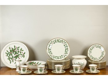 LENOX MILLENNIUM EDITION 'HOLIDAY' SERVICE