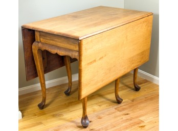 QUEEN ANNE STYLE GATE LEG DROP LEAF TABLE