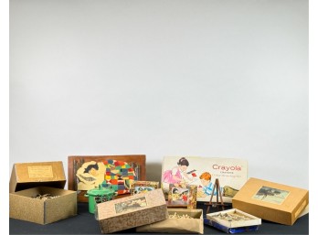 VINTAGE CRAYOLA NO. 72 CRAYON SET & OTHER TOYS