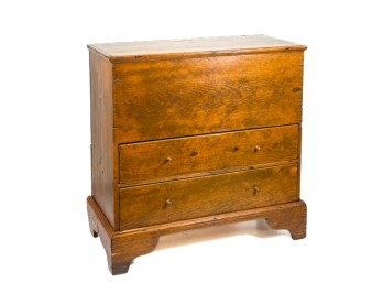 CHIPPENDALE (1) DRAWER BLANKET CHEST