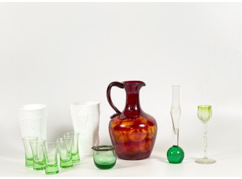 GROUPING OF COLORED GLASS OBJECTS