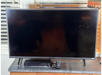 VISIO 40 INCH FLATSCREEN SMART  TV