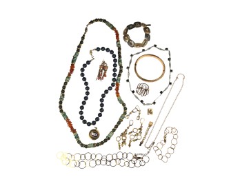 GROUPING OF GOLD FILLED JEWELRY