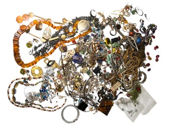 COLLECTION OF QUALITY COSTUME JEWELRY