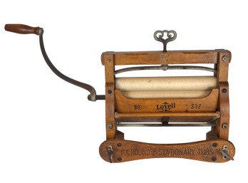 VINTAGE LOVELL HAND CRANK CLOTHES WRINGER