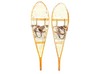 PAIR OF VINTAGE SNOWSHOES