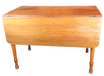 (19th c) MAPLE DROP LEAF DINING TABLE